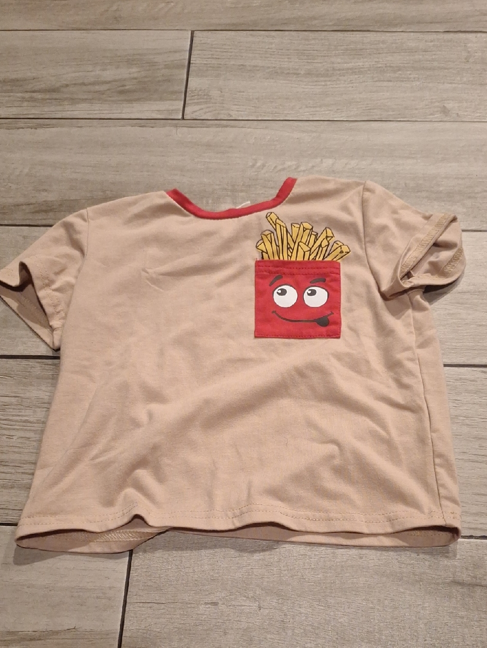 🍋‍🟩SHEIN Beige Tee with Red Fries Pocket Graphic